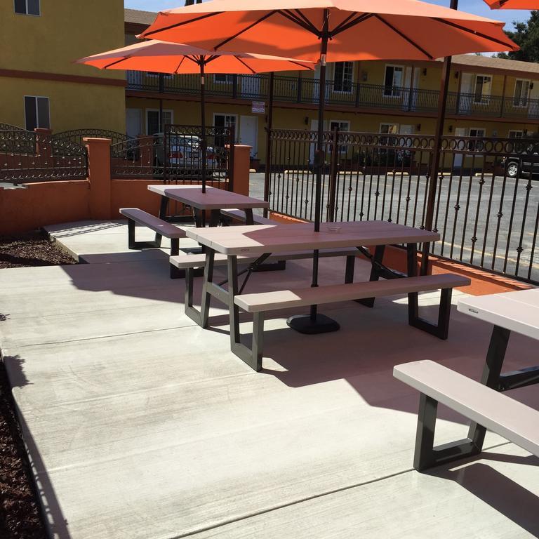 Studio City Inn - Near Universal Studios Hollywood Лос Анджелис Екстериор снимка